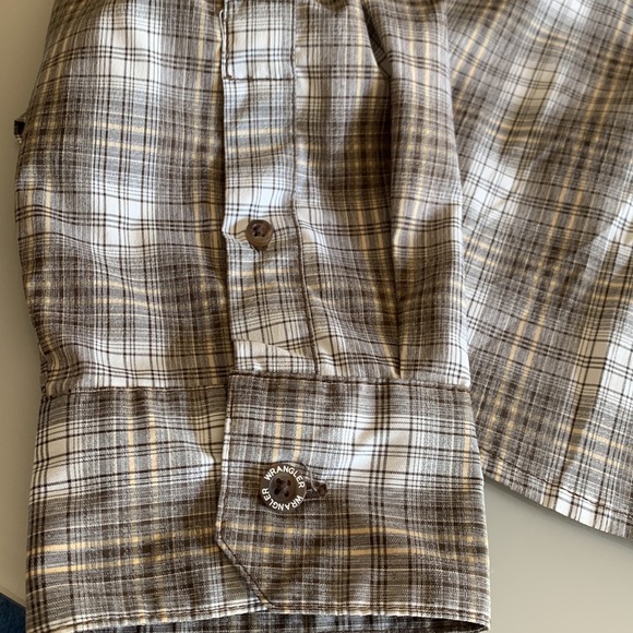 Wrangler Outdoor Series Grey Checkered Long Sleeve Button Down Size XL - Picture 8 of 14